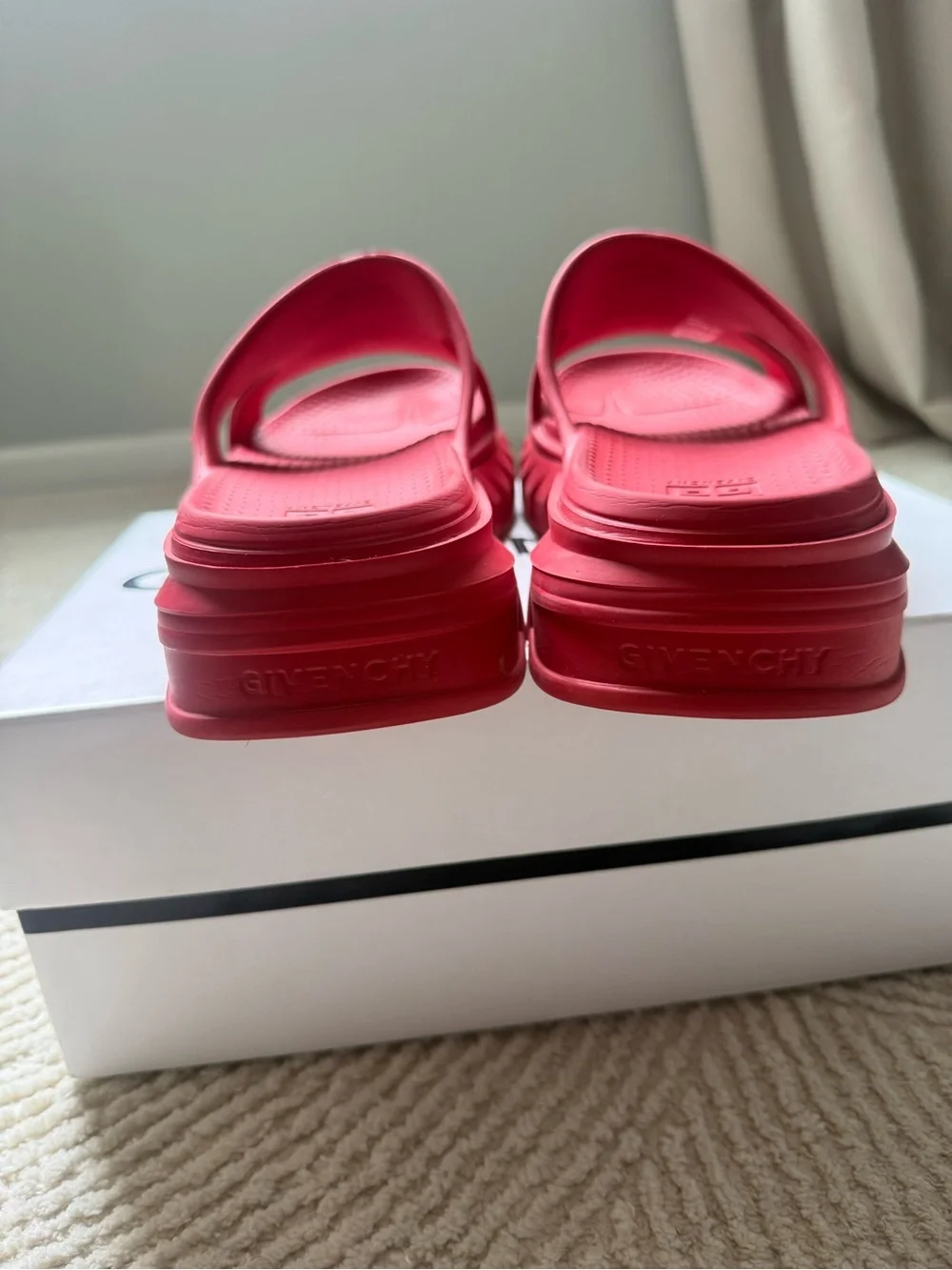 Givenchy Marshmallow Sandals red